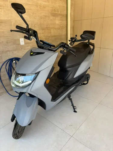 Moto sem habilitação e sem emplacamento Ekay UP NXT 