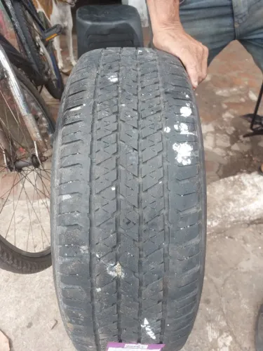 Pneu aro 18 225/55