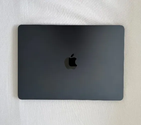 Macbook M3 512 SSD, 8G de Ram 13 polegadas