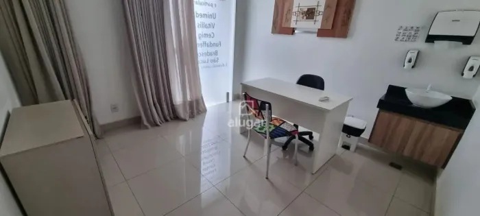 Sala para alugar, Jardim São Luiz - Montes Claros/MG - R$ 4.000,00 - Alugar Imóveis