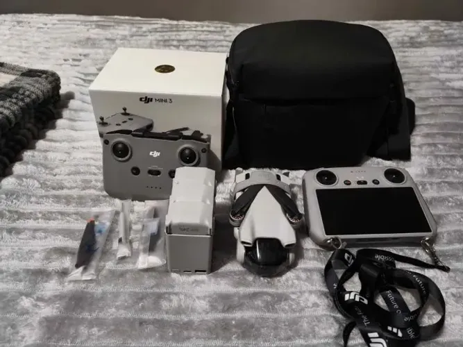 Drone DJI Mini 3 Fly More Combo