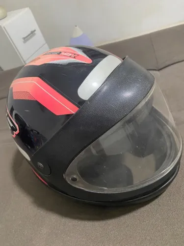Capacete