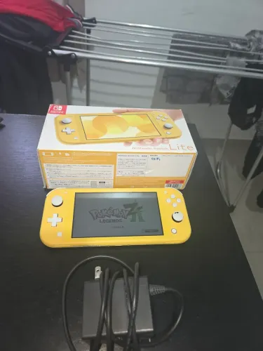 Nintendo Switch Lite Amarelo