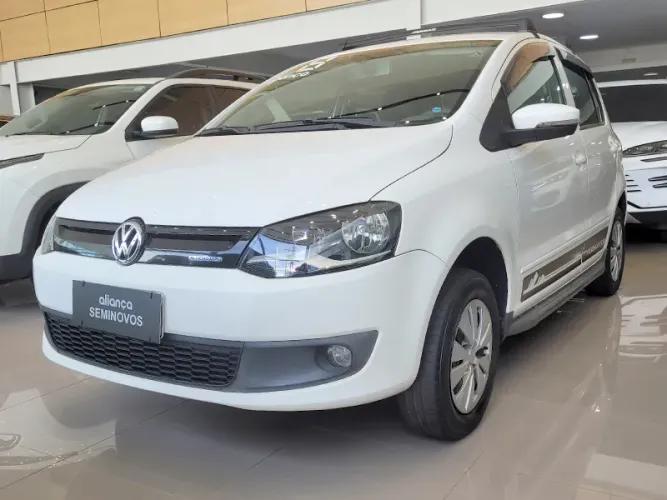 Volkswagen Fox 1.0 MI Total Flex 8V 3P 2014