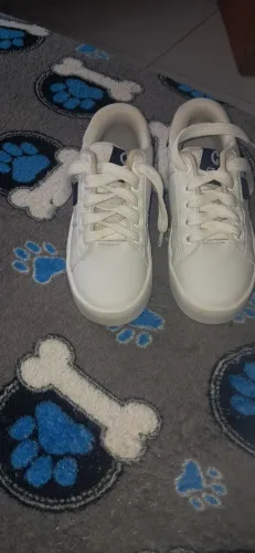 Tênis usado uma única vez zap *