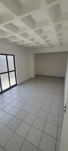 Ponto comercial/Loja/Box para aluguel tem 80 metros quadrados em Centro - Cabo Frio - RJ