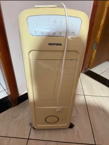Climatizador Umidificador Ventisol com controle 220v Gela Bem