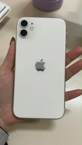 iPhone 11 Branco - 64Gb