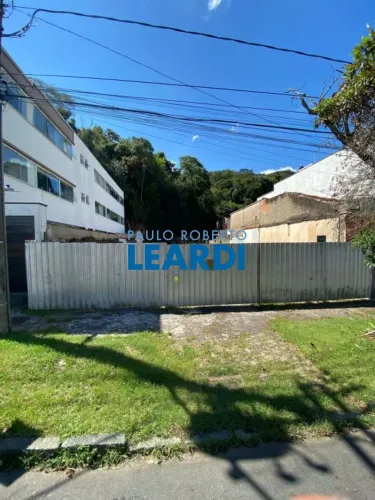 TERRENO - CENTRO - MG