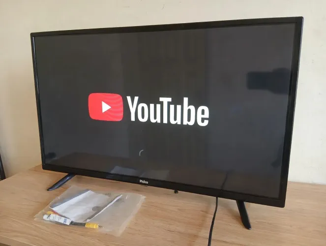 Smart tv de 32Pol estado de nova