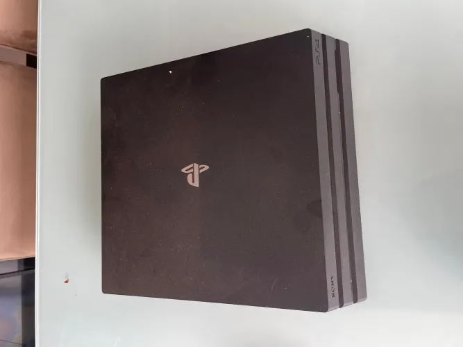 PS4 PRO