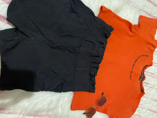 Roupa e meia divertida tamanho 12 desapego da minha filha 