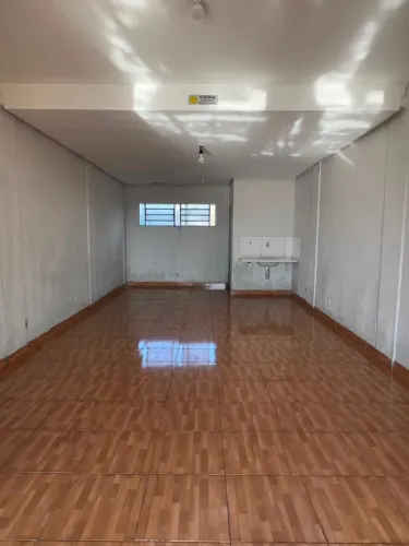 ? ALUGA-SE SALA COMERCIAL