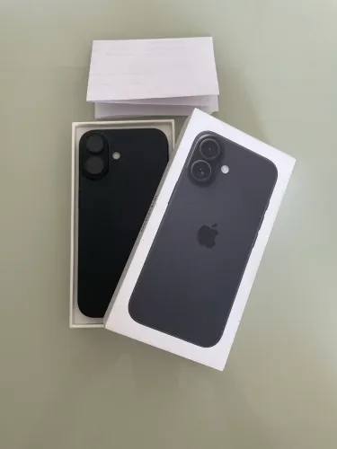 iPhone 16