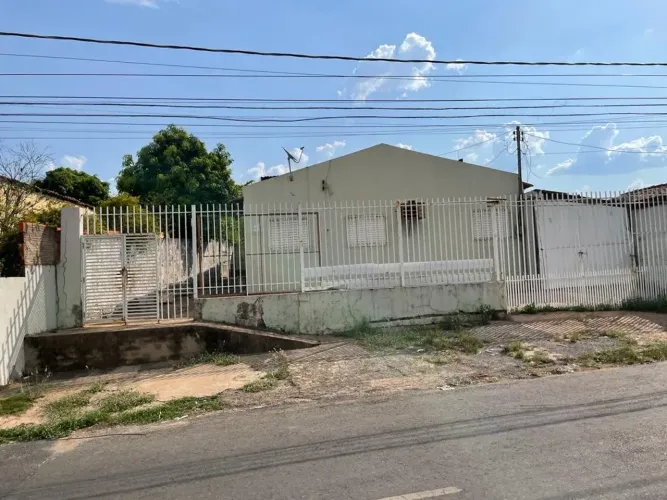 Lote/Terreno para venda possui 1392 metros quadrados em Jardim Leblon - Cuiabá - MT