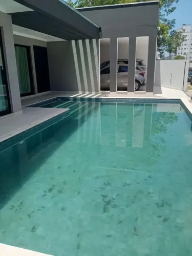 Meia Praia - Itapema - SC- CASA DE ALTO PADRÃO PRONTA PARA MORAR