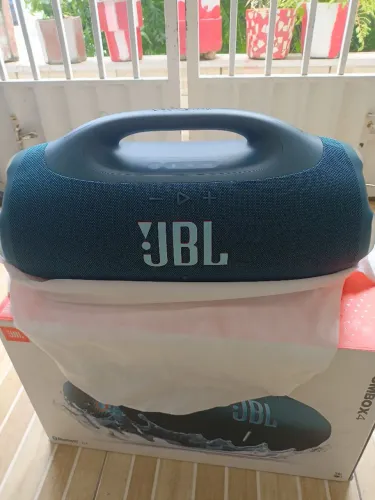 JBL bombox 4 Nova Pouco Uso Completa