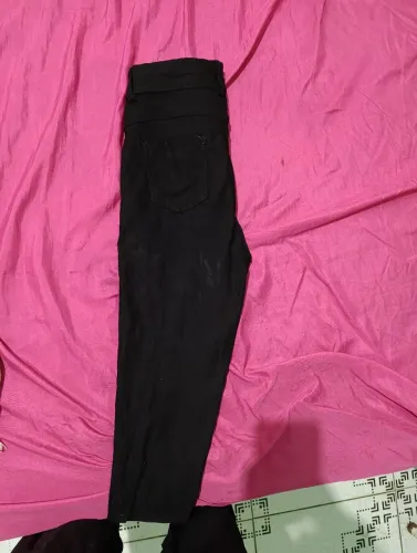 Calça jeans preta tamanho 42
