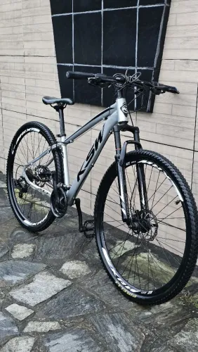Bicicleta ksw xlt aro 29 freios hidráulicos
