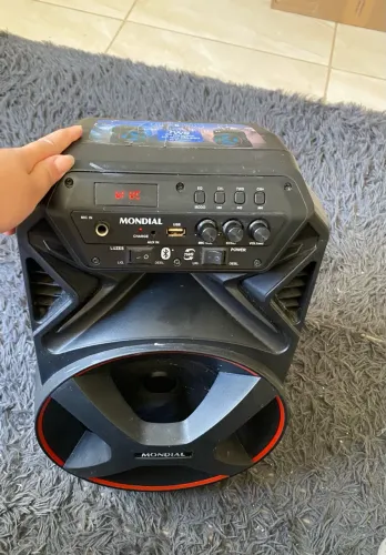 Caixa Amplificada Mondial Connect Party Plus CM-250 com Bluetooth, USB e Rádio FM - 250W