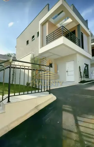 SOBRADO EM CONDOMÍNIO com 3 dormitórios à venda por R$ 1.149.000,00 no bairro Bacacheri -