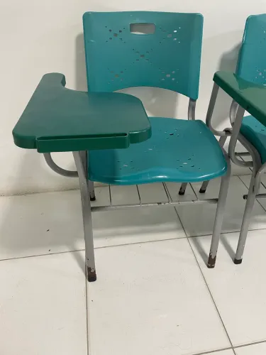 Cadeiras escolares