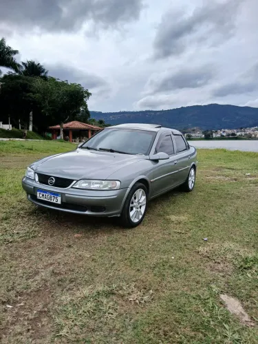Chevrolet Vectra CD 2.2 16V / 2.0 16V Mec./aut. 1998