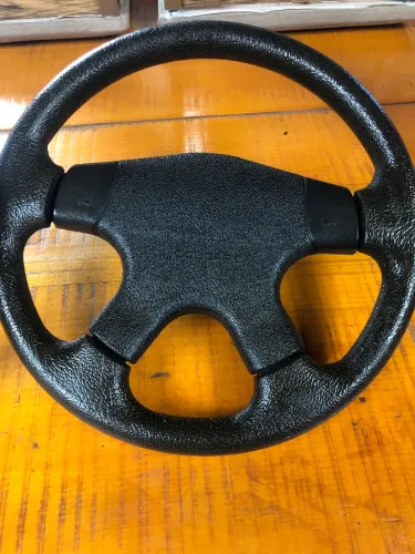 Volante universal com cubo cougar