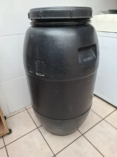 BOMBONA PLASTICO 200 LITROS