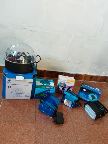 Kit Iluminação Festa (Globo Led, Laser E 2 Strobos) - Semi Novo