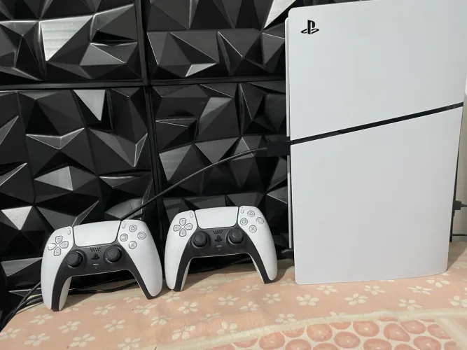 Ps5(Acompanha dois controles)