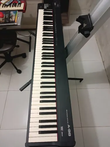 Teclado Controlador A-88 HOLAND