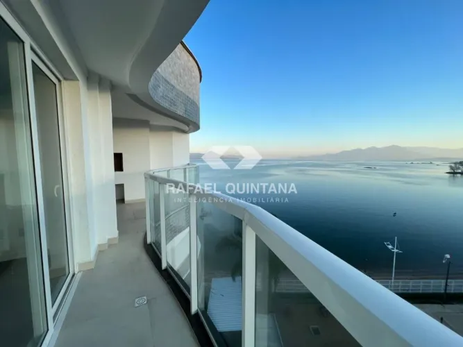 VENDA: Apartamento de Cobertura 4 Quartos, 4 Suítes, 3 Vagas, 225m² Privativos, Coqueiros,