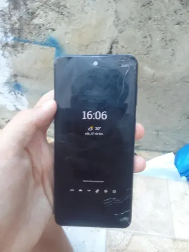 estou vendendo smartphone Motorola usado 