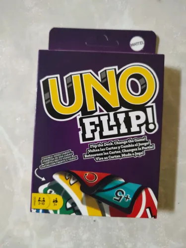 Uno Flip.