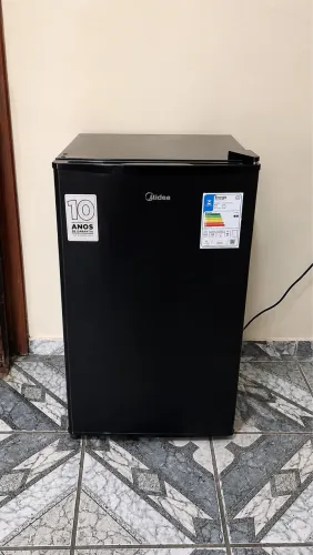 Frigobar Midea estado de novo