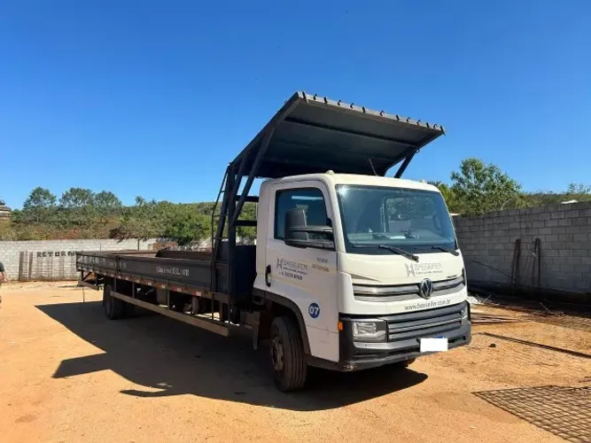 Caminhão Volks 11.180 4x2 - Unico Dono - Carroceria de Qualidade