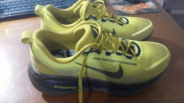 Nike vomero 18 SE ótimo estado