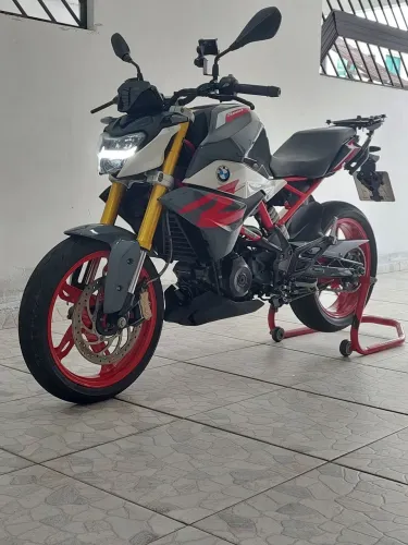 BMW G310R