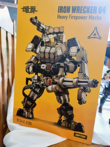 Iron Wrecker 04 scale 1/25 Joytoy