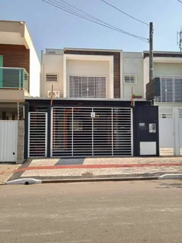 Sobrado mobiliado com 180m2 privativos e 3 quartos no centro de balneário camboriú. para |