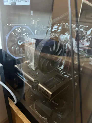 VENDO PLACA DE VÍDEO RTX 5060 8 GB GAMER JOGOS 4K RODA TUDO