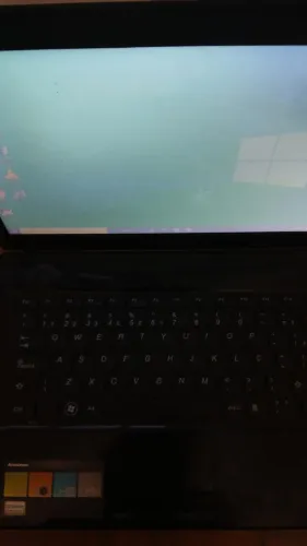 Notebook Lenovo para peças ou para arrumar e usar