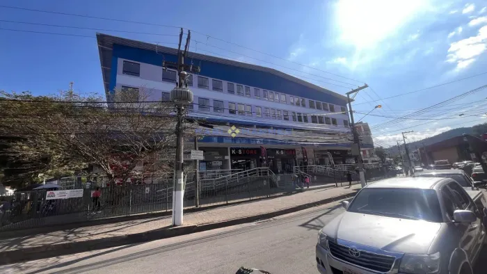 Oportunidade Apartamento Corrêas com 1 dormitório e vaga de garagem, em Corrêas, Petrópoli