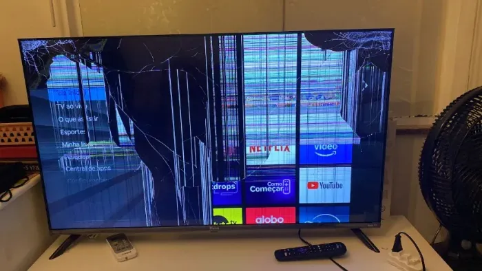 Smart TV Philco 42" [TELA QUEBRADA]