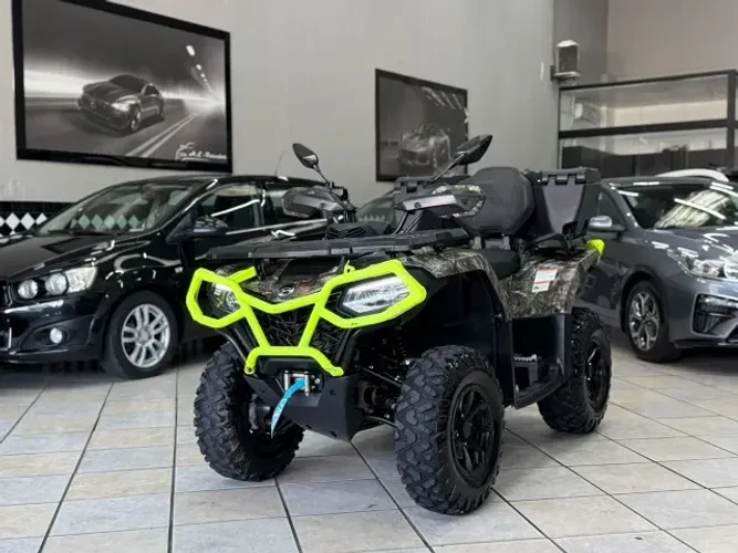 QUADRICICLO CFORCE 520L OVERLAND V CAMUFLADO 1.600km Único dono