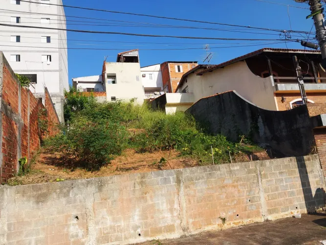 Lindo lote de 250m super bem localizado, estuda permuta, próx Del Policia Civil, Centro C