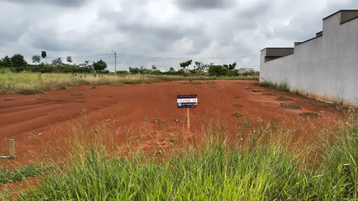 Vende-se Terreno no Jardim Paulista 1  em Cesário Lange