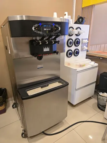 Máquina de sorvete taylor c712 c/ bomba de ar