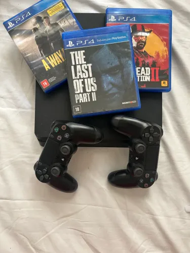 PS4 slim + 2 controle + RD2 e Last of u2 2 + a way out + Diablo 3 